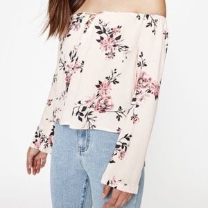 NWT Kendall & Kylie | Pacsun Off the Should